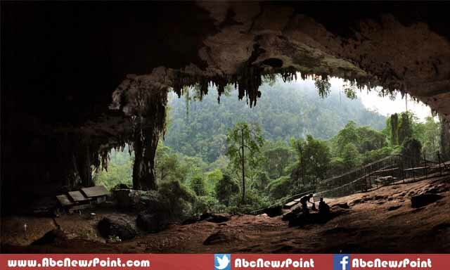 Top-10-Beautiful-Tourist-Attractions-Places-In-Malaysia-Mulu-Caves