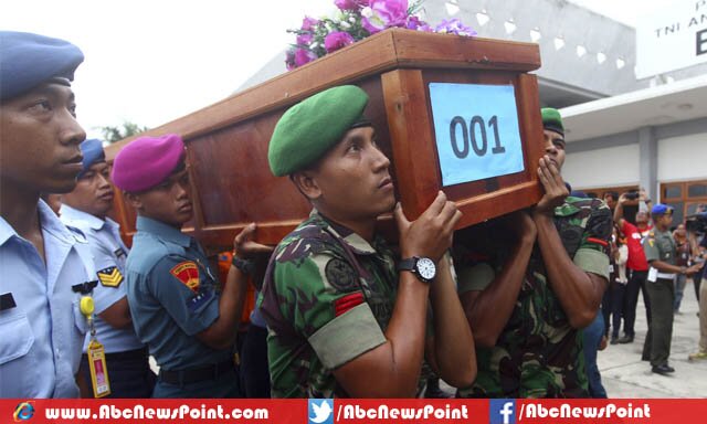 Airasia-Flight-QZ-8501-First-Bodies-Arrive-For-Identification-To-Airport