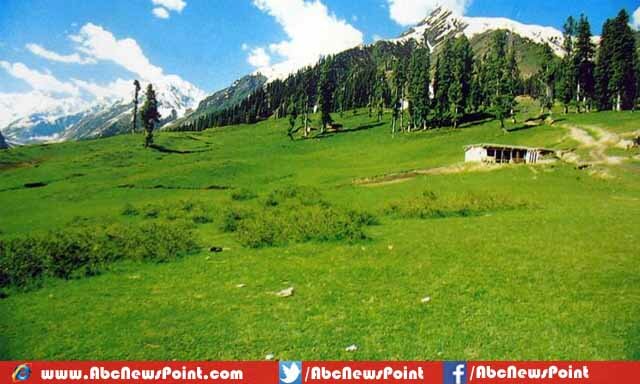 Top-10-List-of-Most-Beautiful-Places-To-Visit-In-Pakistan-Kaghan-Valley